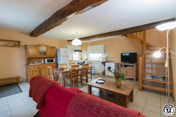 31G101478-946d078fb82c4a9fbd62ac5ba4a97819