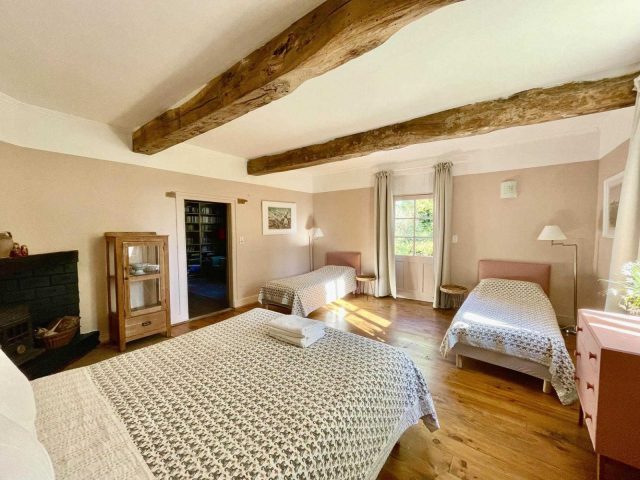 31G101480-5ef38394cc0a495092c5dd4364c321ce