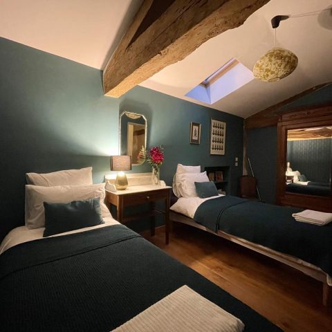 31G101480-75fb6fbba2f549e8a85883a444b83f7b