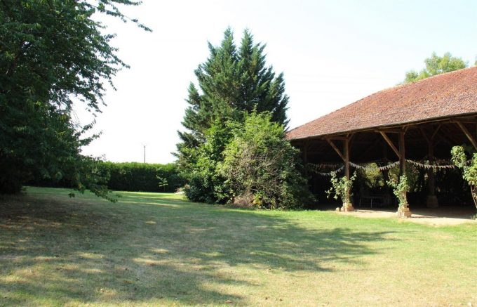 31G101480-8455afd4324146f099faa3495507f75b