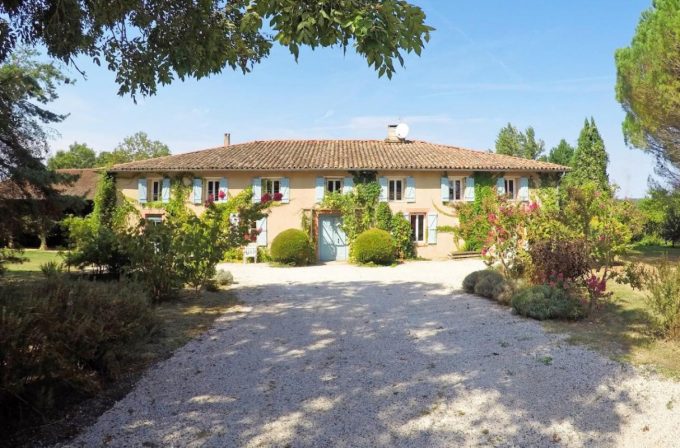 31G101480-a7d5b4e219f3495cb1bd86811bd07098