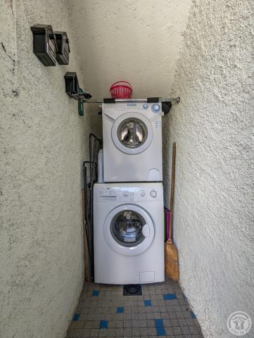 31G101491-ee23950b7ba04c3d8ed95b4b1cd74f46