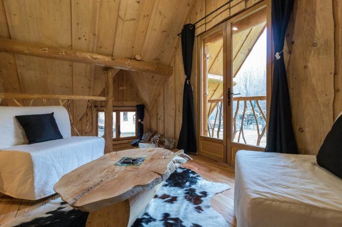 31G101497-a8bb612c94b14debabeac3f8928317b6