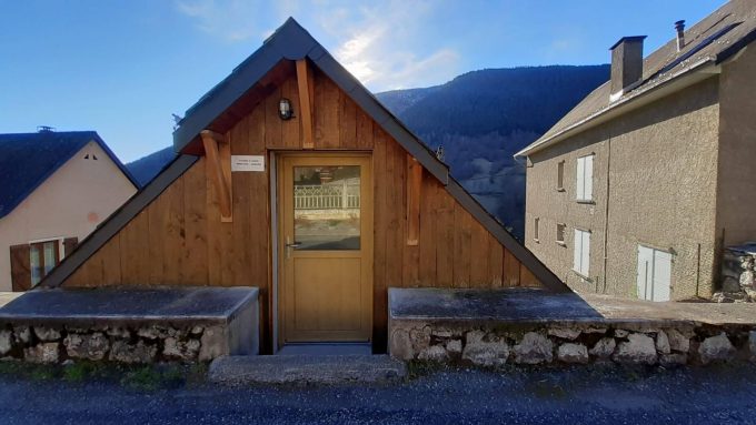 31G101499-13133416f2a5456aa35aae827ed5bd20