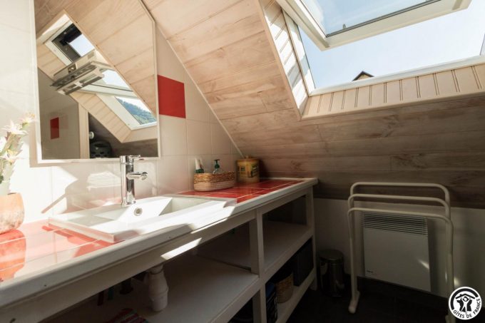 31G101499-714510d0d66344baa96039beee2337b3