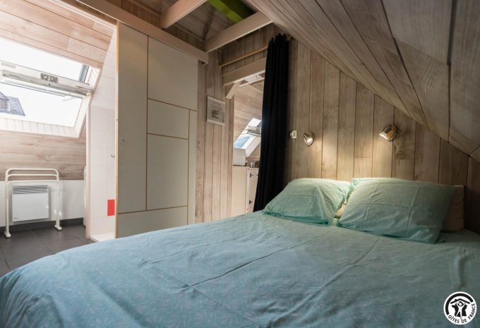 31G101499-82cdb179efd041fda88de520210db7f3