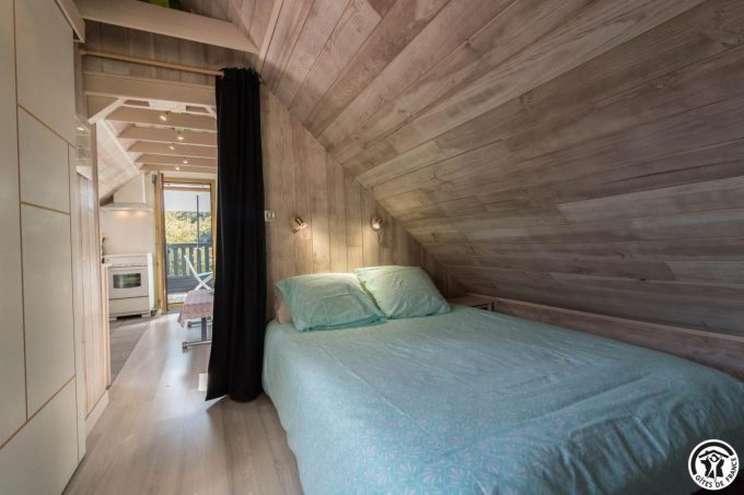 31G101499-914bc01cf70e4f8589b9344662b4bd24