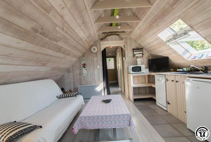 31G101499-9c89be318c0a4e4b9bf561ae1e69823d