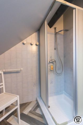 31G101500-aacb4a390e1a48e395e45dafd4b9e804