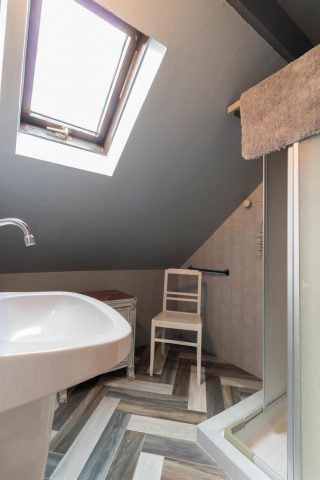 31G101500-d33ae78a234d407fa3a52bc4f85b8b2f