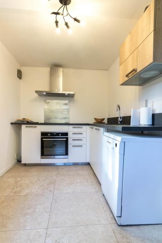 31G101501-82594bfeaaeb40efaa290c86d12b04b9