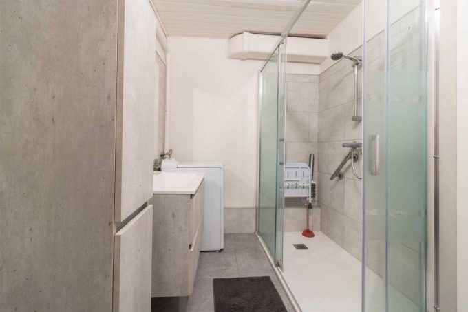 31G101501-a83eb1ebf322463cb9eb41b802cac4d6