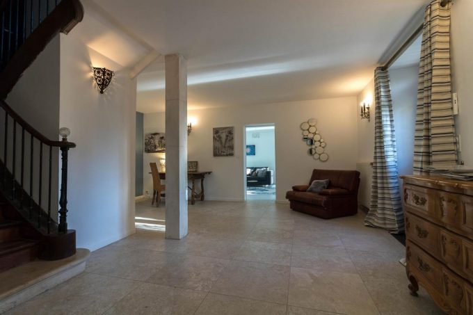 31G101501-a949884748014d559db8606525aa05b4