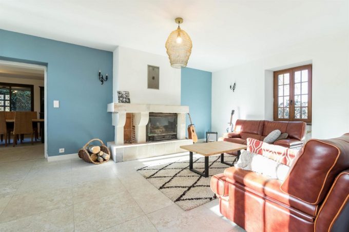 31G101501-d9963f194622445a833c77986ec69ff6