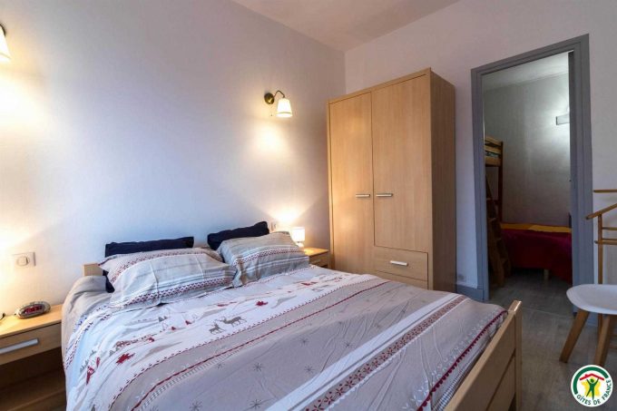 31G101504-079c2c42ea3d4e77813532b0b0061e67