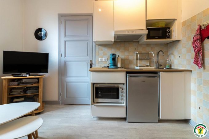 31G101504-65ac8834702e42dd8a6b45e90d460381