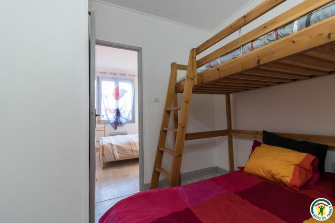 31G101504-8c6403fa63f0487ea8c657aa97e0def1