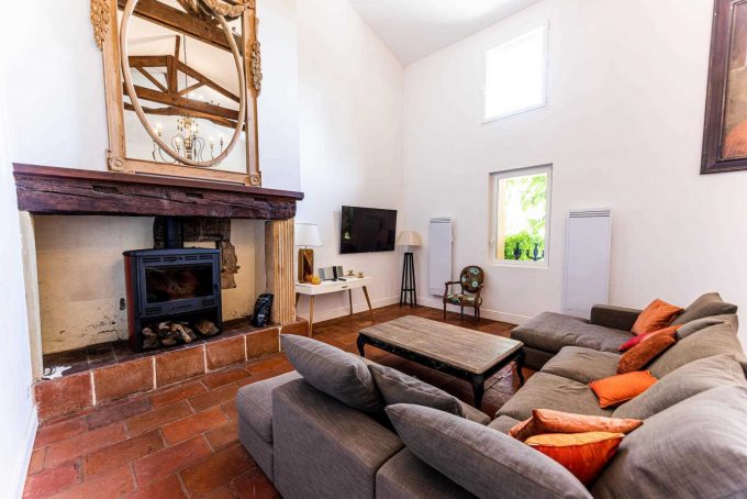 31G101515-26d6266fabb645f68075f5542fe86934