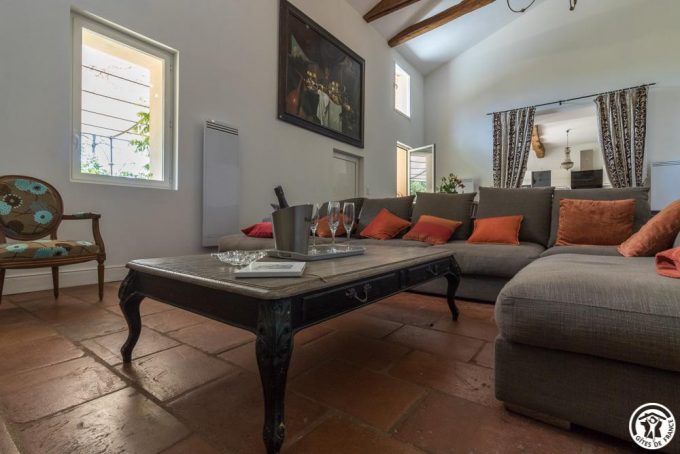 31G101515-bb528054cad948889b3d0d179c05fa82