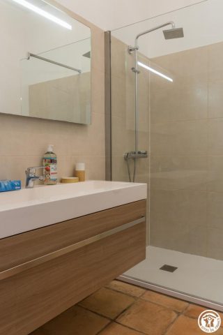 31G101515-bc4bd14bc8dd4b3db7cd18c4ae838362