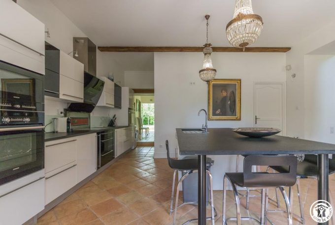 31G101515-e5267f5455f545e78d6e0d72b5980312