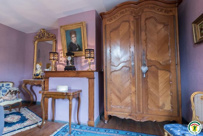 31G101527-c33b5642b50e4fc0a46bd6d0a3f7c4fd