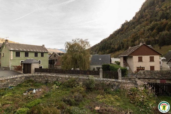 31G101540-137973eebbb140519cad644e7e78756a