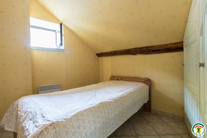 31G101540-3ec36a3ba6364929a8d77d659b80e8b6