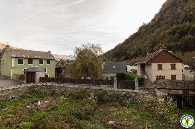 31G101540-4166845eeff2453ca65665fe11f5e5b1