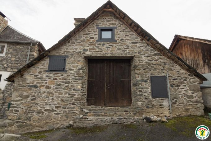 31G101540-63e9424dcf7b4ef6844e835748b51bec