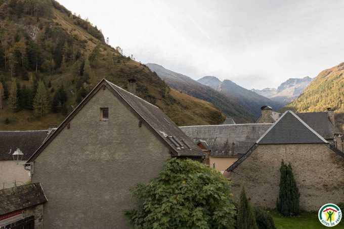 31G101540-c1c4218943634eb385514be1bc087628