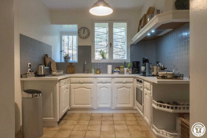 31G101543-30e21c5c620942cfa896bcde03b3390d