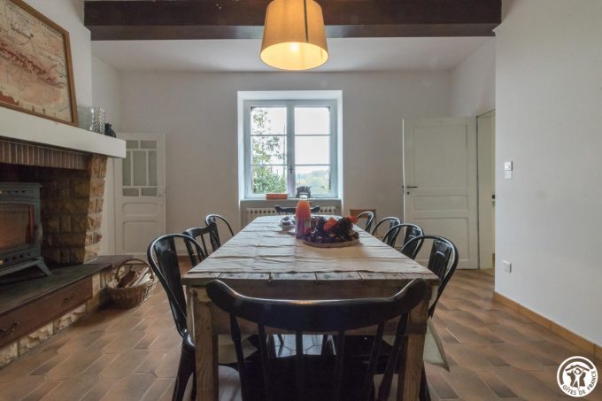 31G101543-546fb53ede8445a0b2de15042e596119