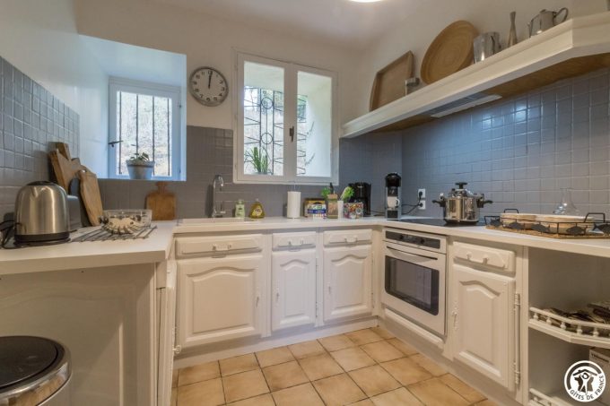 31G101543-606859243e3c4f9d8d7ef6969b71c583