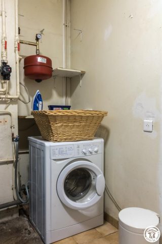 31G101543-7a61efba4ea5464197894ab072a94f10