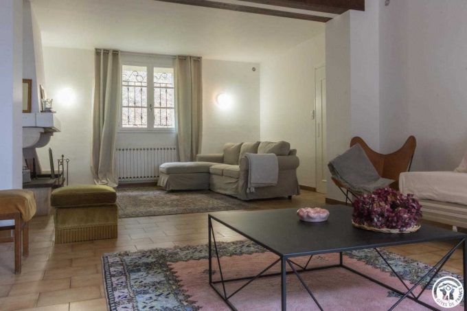 31G101543-8fe380573a0c4d9f9232b26fb0cff4b8