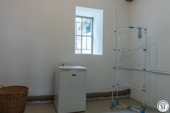 31G101543-9958b7f470a74d7f956a6a055b9687da