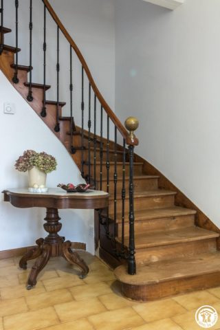 31G101543-b245574b06a6469a9b612f9ea2d7a5f5