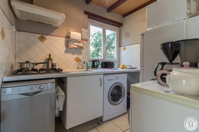 31G101553-357c209eea514378a99c3c1566236752