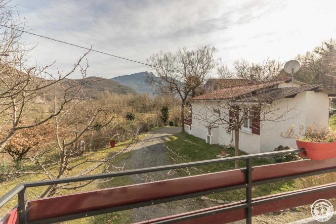 31G101553-3772d5fed3564f04b6e5c1a1847777b4