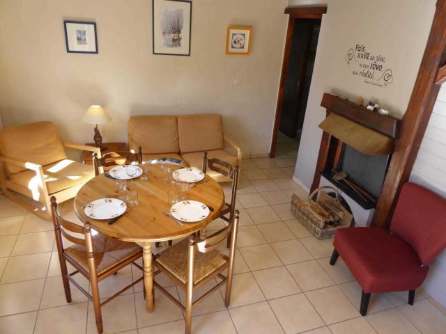 31G101553-f7982057319d4dbc80ec1b6d39a359af