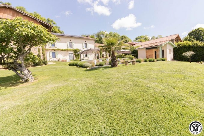 31G101569-5ee8e27c9423447d9478648e2fd36c11