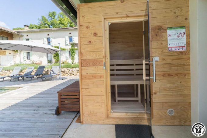 31G101569-cb50121466824bd5979c14a2ebafbda4