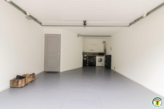 31G101580-3499490e26194d7781773ad1c7fcbd0d