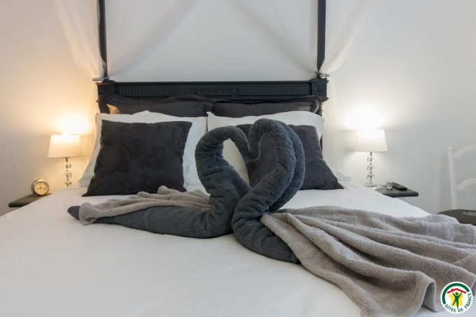 31G101580-3bacbc5476c549659b43bcb834884d4c