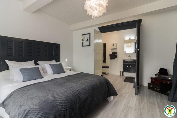 31G101580-3ce85e3ce5934870855efedd7f166f4e