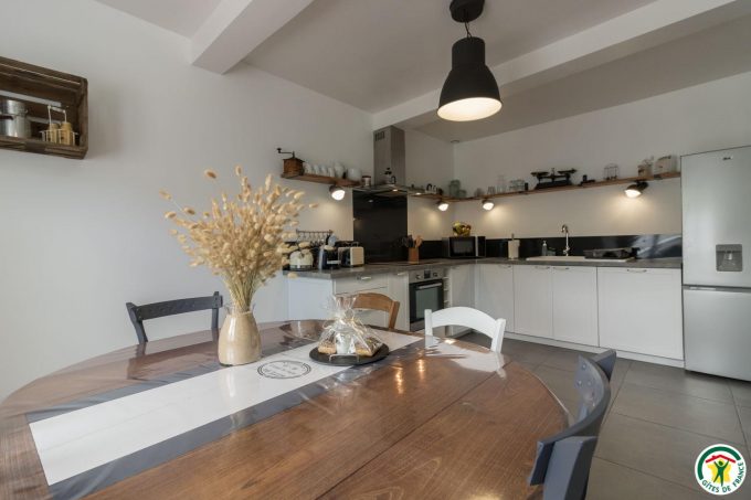 31G101580-ce1a9d9104c644ca98ecbc513155bfab