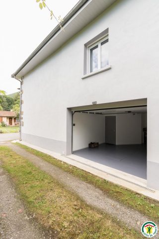 31G101580-d1cede1d66714c15a43b26e93caebf89