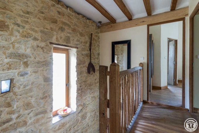 31G101586-012ffde4813b4e1595d749ade0938967