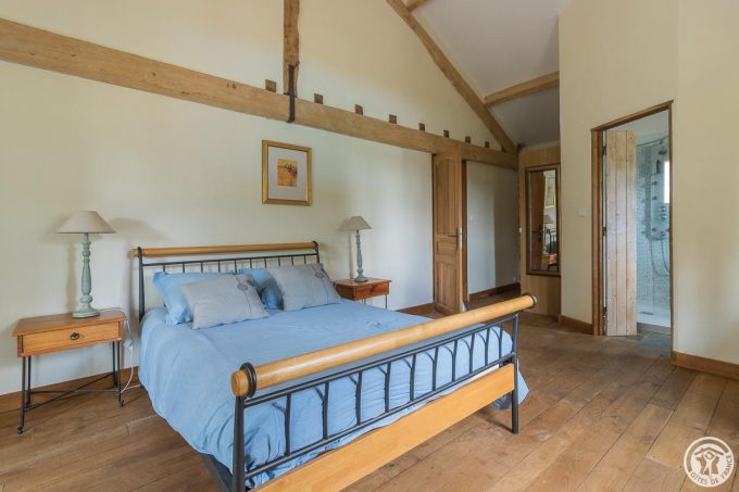 31G101586-0cbe20adcf994f1a8d6fe3c0121b58c5